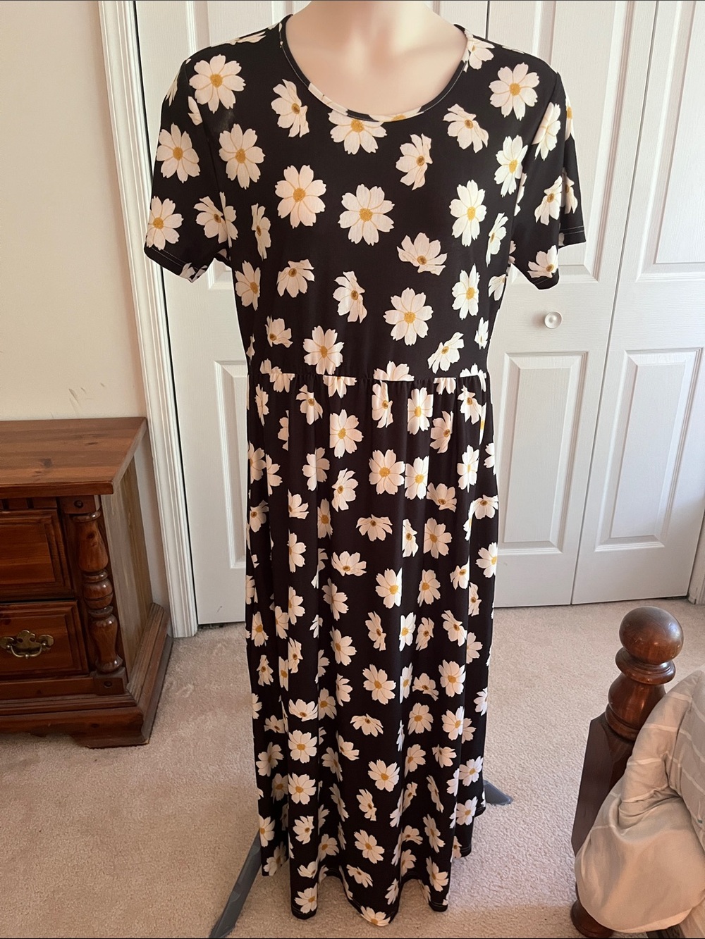 👗 BOGO Free Black Floral Maxi Dress with White Daisy Print